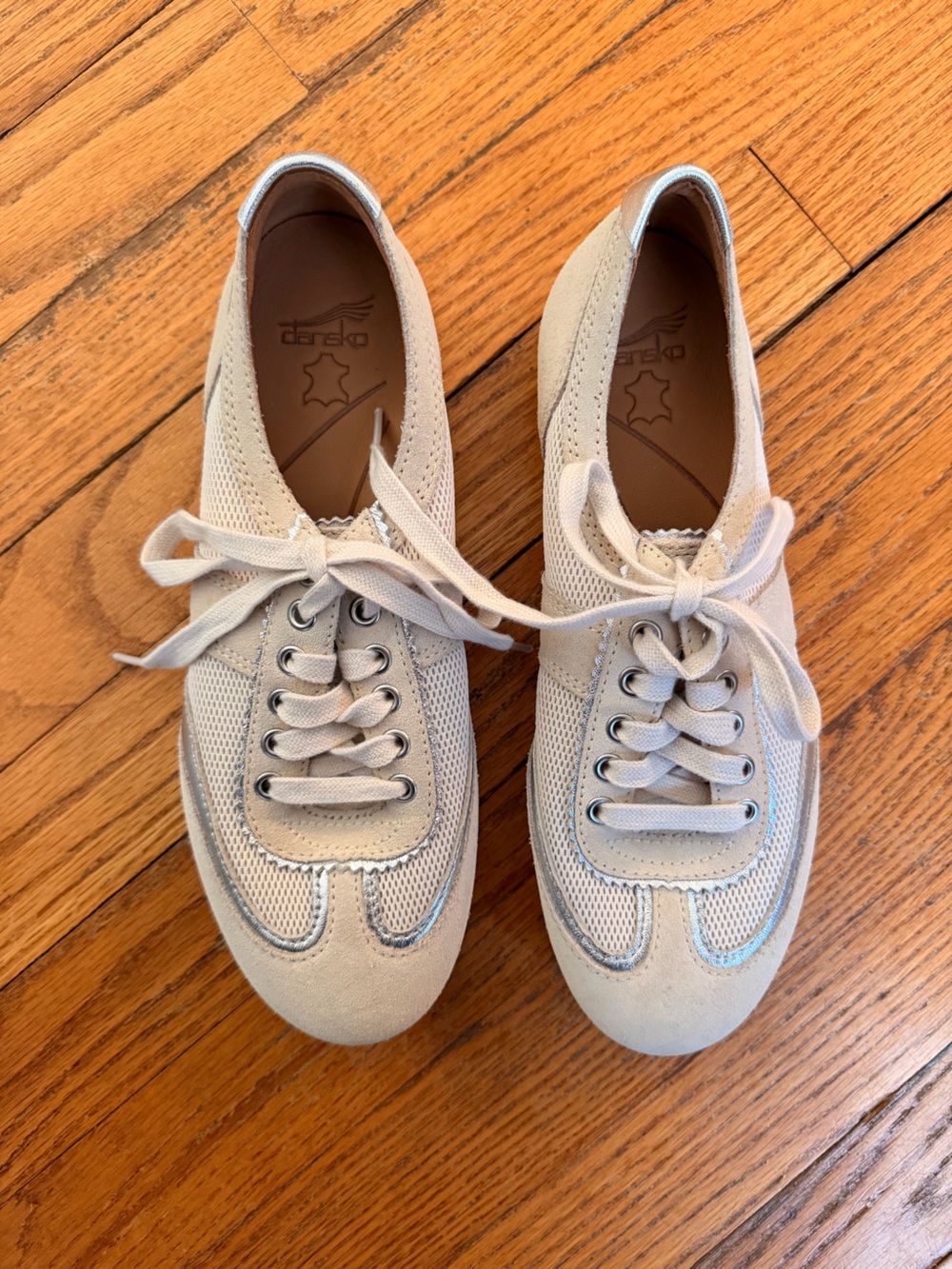 Dansko Milana Lace-Up Sneakers Cream Suede Mesh Comfort Shoes EU 37 US 6.5